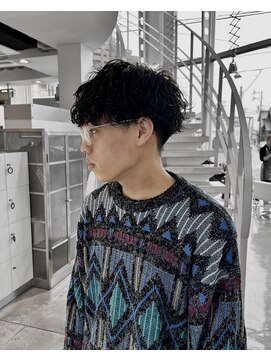 ブランコジーサウス(BLANCO G South) 波巻きパーマ ツイストスパイラル 刈り上げ