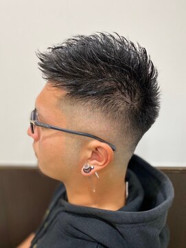 刈部倶楽舞 アップバング/フェード/ジェットモヒカン/ビジネスフェード/黒髪