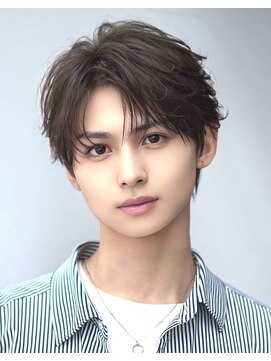 オーシャントーキョー 渋谷神南(OCEAN TOKYO) ツーブロックフェザーニュアンスセンターパート