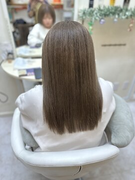 クラナ(clana) 縮毛矯正かけてる方でもハイトーン!!