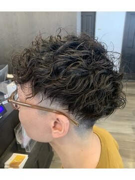 シャルム バイ ルチア(Charme by Luccica) ツーブロックマッシュ×艶スパイラル