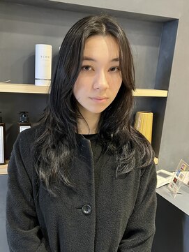 ラミエバイメルト 下北沢(lamie by melt) レイヤーカット オリーブグレー 暗めカラー ミディアム 顔まわり