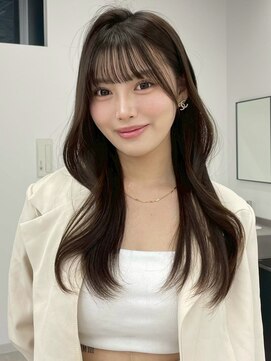 韓国風くびれヘア ブラウンベージュ 顔周りカット 20代 艶髪