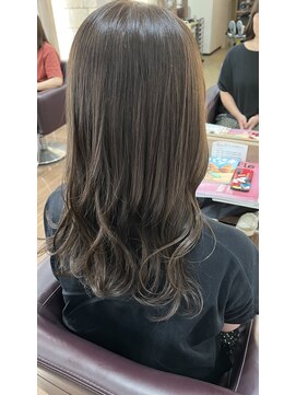 クドゥクール(COUP DE COEUR) ゆる巻きセミロング