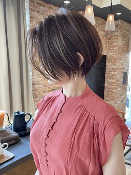 バンプ ギンザ(BUMP GINZA) 【絶壁解消】大人丸みショート後頭部ふんわり 【伊波】