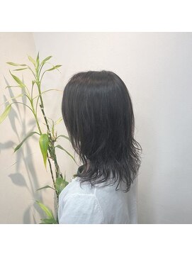 ヘアーアンドメイク ヒューラ 立川店(HAIR&MAKE hurra) ミディアムロングナチュラルパーマ