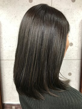 リアン(Lian) アッシュ系×ブラック系カラー