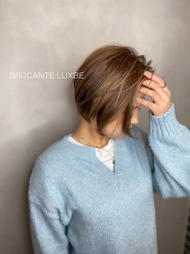 ラトリエ ブロカント 立川北口店(L'atelier BROCANTE) マッシュショート シークレットハイライト ベージュ ミニボブ