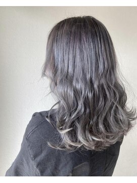 ヘアスタジオ マテリアル(hair studio Material) シルバーグレージュ