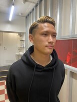 メリケンバーバーショップ トーキョー(MERICAN BARBERSHOP TYO)&nbsp;サイドパートスタイル（ヌマタユウト）