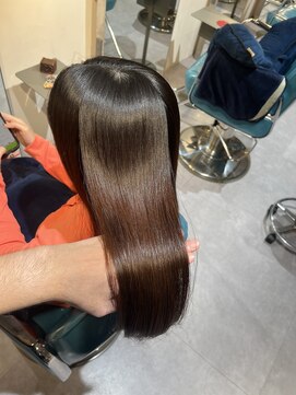 リラエ(Lyrae) 縮毛矯正/髪質改善/美髪カラー/トリートメント【大阪/西梅田】