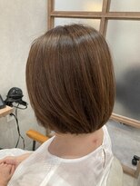 ロミバイリー(Romi by Lyee)&nbsp;白髪をぼかして染める！ツヤツヤスロウカラー。シアーベージュ