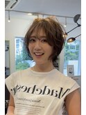 30代40代大人フェミニンショートボブ　外ハネウルフショート