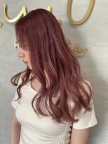 ミュウ(Miiiu)&nbsp;20代30代40代センターパート×シアーピンク