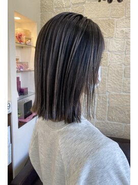 ヴァン カウンシル 川口店(VAN COUNCIL) 切りっぱなしボブ×ハイライト【東川口　美容室】