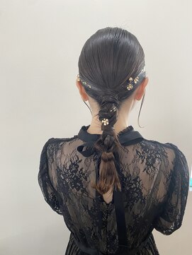 ヘアーアンドメイクアップモパ タイト編みおろし