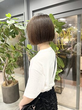 ソピ バイ インビテーション(sopi by invitation) ミニボブ/くすみベージュ