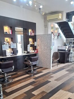 ヘアーサロントヤマ 中郡店(Hair salon Toyama)の写真/アットホームで親しみやすい雰囲気が心地いい＜toyama＞見た目だけでなく、質感からスタイルをサポート◇