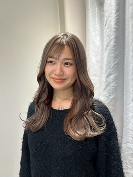 ファムバイアヴァンス(Femme by AVANCE.) 透明感たっぷりラベンダーグレージュロング