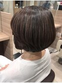手櫛で収まるレイヤーボブ