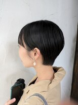 ロカ(Loca)&nbsp;コンパクトな黒髪ショート