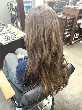 ヘアメイク デザート(HAIR MAKE DESART) 高盛 優芽香【Wカラー×ミルクティーグレージュ】