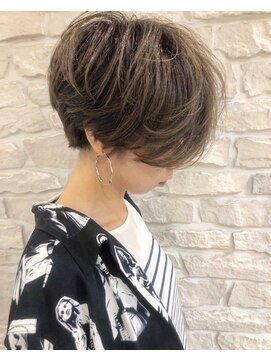 ゾンネ(ZONNE) 【ZONNE】グレージュ×エアリーショート