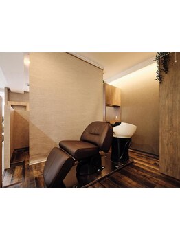 全席個室♪話題の髪質改善トリートメントやミネコラトリートメント☆国内最高ブランドAujuaで極上の艶髪に