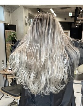 ルーフアクト(LUFE act) ホワイトバレイヤージュ