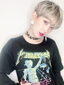 ニューヨークニューヨーク 三宮駅前店(NYNY) 刈り上げマッシュショート×ホワイトブロンド