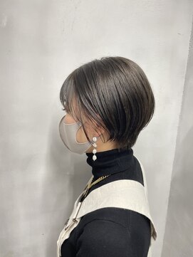 リコ(liko) 【liko 三軒茶屋 莉子】オリーブグレージュ×ベージュインナー