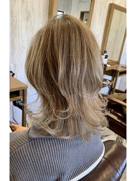 コノン(conon) グレージュカラー