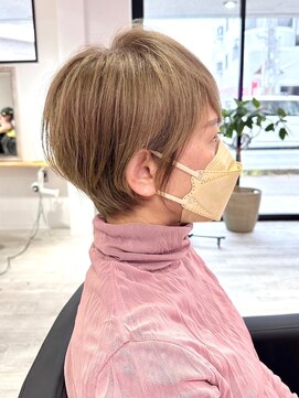 ラッキーヘア 加古川(Lucky Hair) ハイトーン×大人くびれショート【カドワキ】