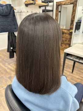 ヤイ(Yhai) カット