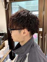 コワファーストナガサキシャンプーボーイ(COIFF1RST NAGASAKI SHAMPOO BOY)&nbsp;縦落ちソフトツイストパーマ　長崎