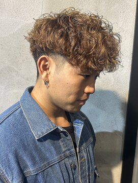 ニアウ 高崎店(Niau) スペインカールフェードバーバー外国人風パーマ群馬高崎パーマ