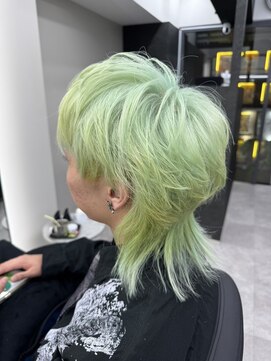 アルドーレ(Ardore) 淡めライムグリーン☆ウルフカット☆20代☆30代☆40代