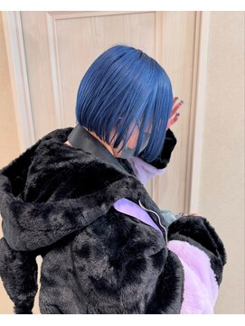 ローレン(Lolen.) ショートボブとブルーカラー  ふじゆー