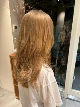 エルム 原宿 表参道(yelm) ミルクティーベージュ/ロング/韓国ヘア/原宿/ケアブリーチ/前髪