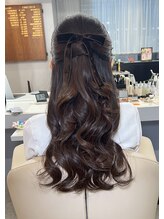 ファシー(faccie)&nbsp;ハーフアップ×ベロアリボン ダウンスタイル