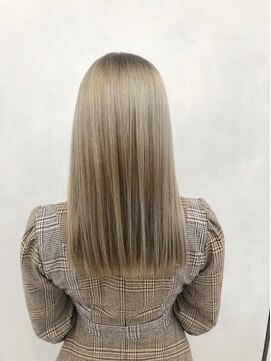 エイト ヘアサロン 渋谷本店(EIGHT) ホワイトカラー　tomi-10