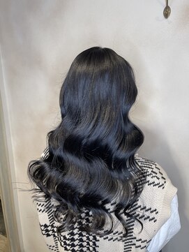 エヴリンアンドペイジ(Evelyn&paige) 韓国お姉さん風暗髪ブルーブラック×ヨシンモリ