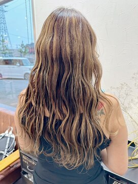 ヘアーワークス ボナ ウニクス店(HAIR WORKS bona) 髪質改善ケア デザインカラー 大胆カラー 外国人風 ハイライト#1