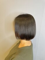 ブロッサム 東久留米店(Blossom)&nbsp;小顔似合わせカットオリーブベージュ透明感艶感カラー