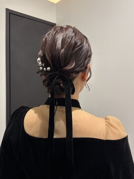 ナナシ 徳山店(774) ゆるふわシニヨン