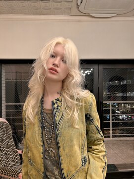 ザスリック 代官山(THE SLICK) 紫シャンプーでつくるブロンドヘア