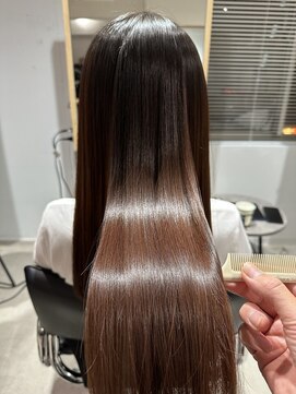 シキ 戸塚(Shiki.) 黒髪/クラゲヘアー/オリーブグレー/小顔/ココアベージュ/戸塚