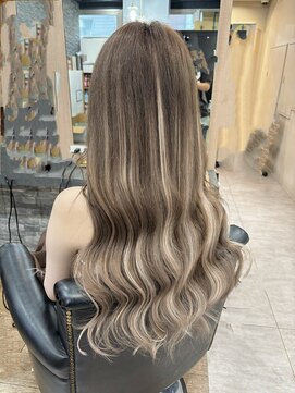 ラピス 横浜(Lapis) ミルクティーベージュシールエクブリーチカラーレイヤーカット