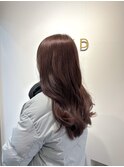 ピンクベージュ