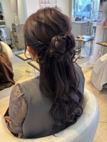 ヘアーリゾートラシックアールプラス(hair resort lachiq R+)&nbsp;お団子ハーフアップ